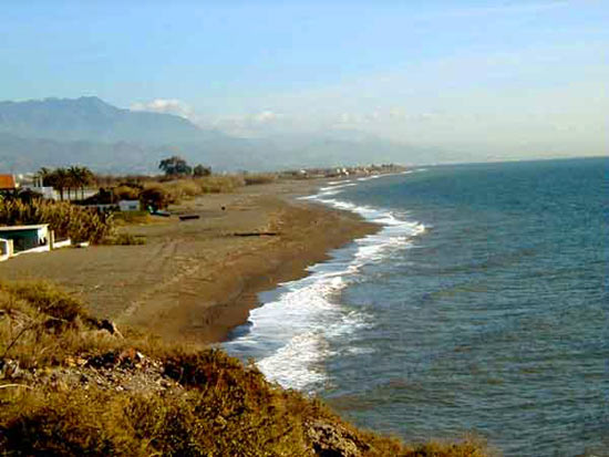 Strand von Almayate